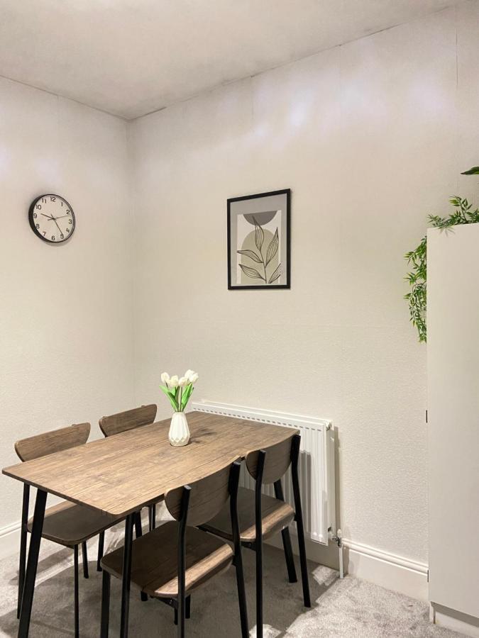 Kisobi Home Bedroom 1 Kingston upon Hull Buitenkant foto